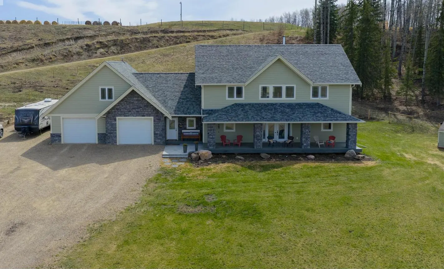 9066 253 Road, Dawson Creek Rural, BC